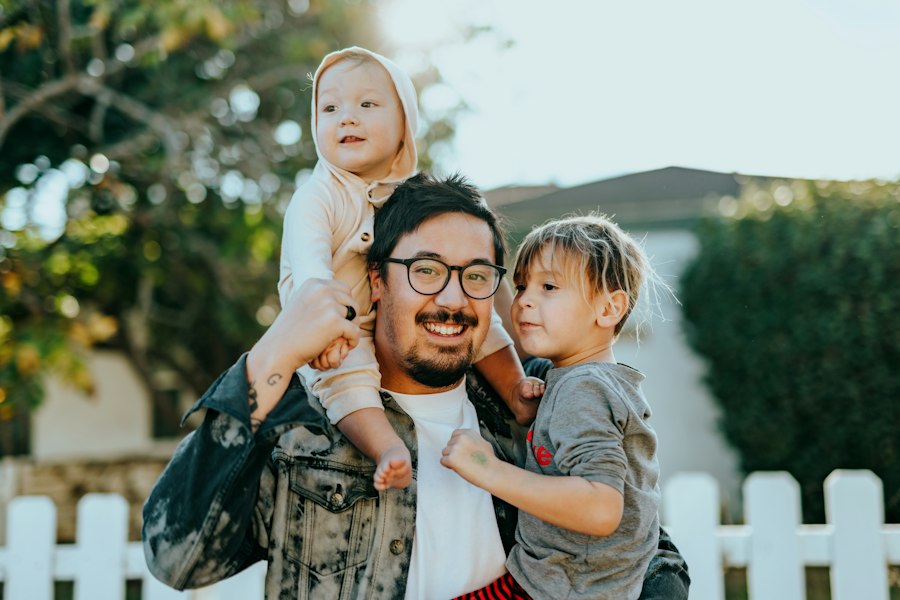 A dad with his two kids